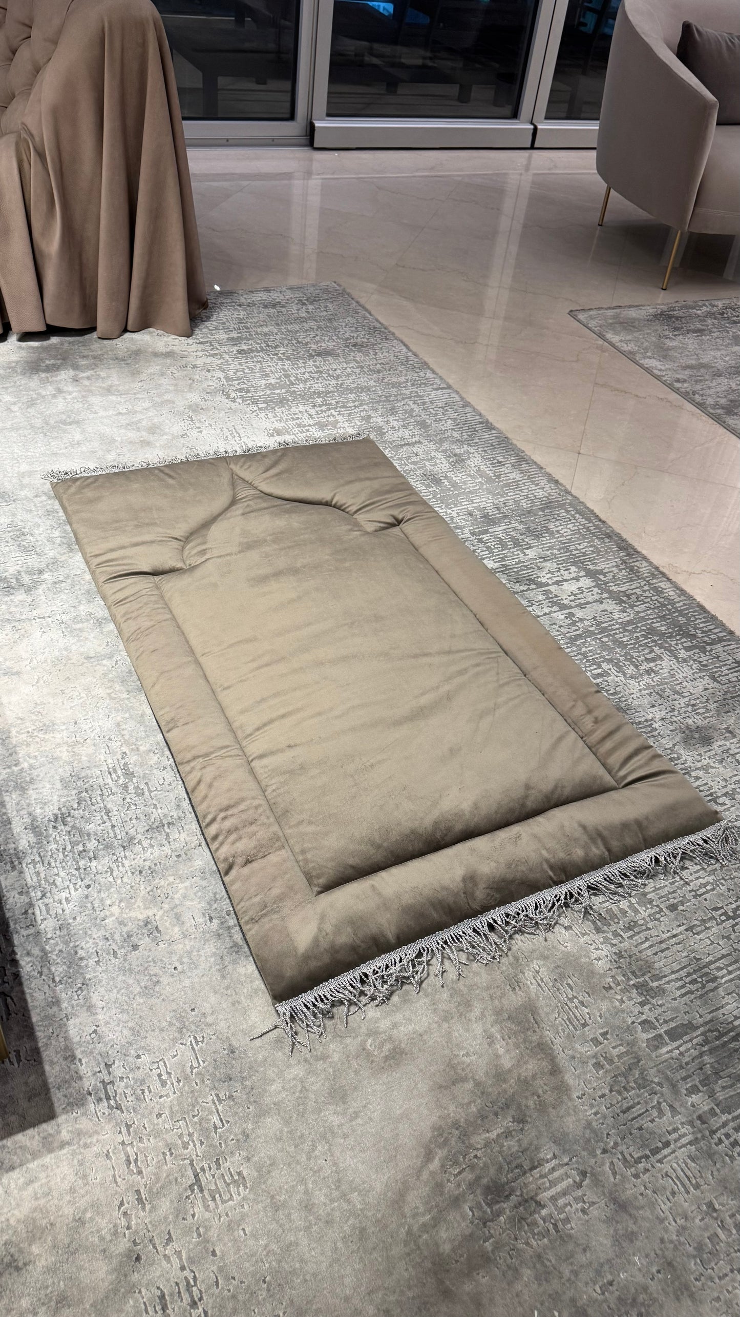 Handmade Silky Soft Plain Grey Prayer Rug