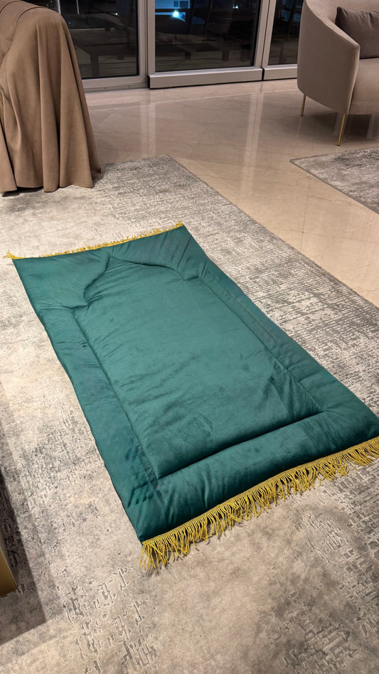 Handmade Silky Soft Plain Green with Gold Endings Prayer Rug