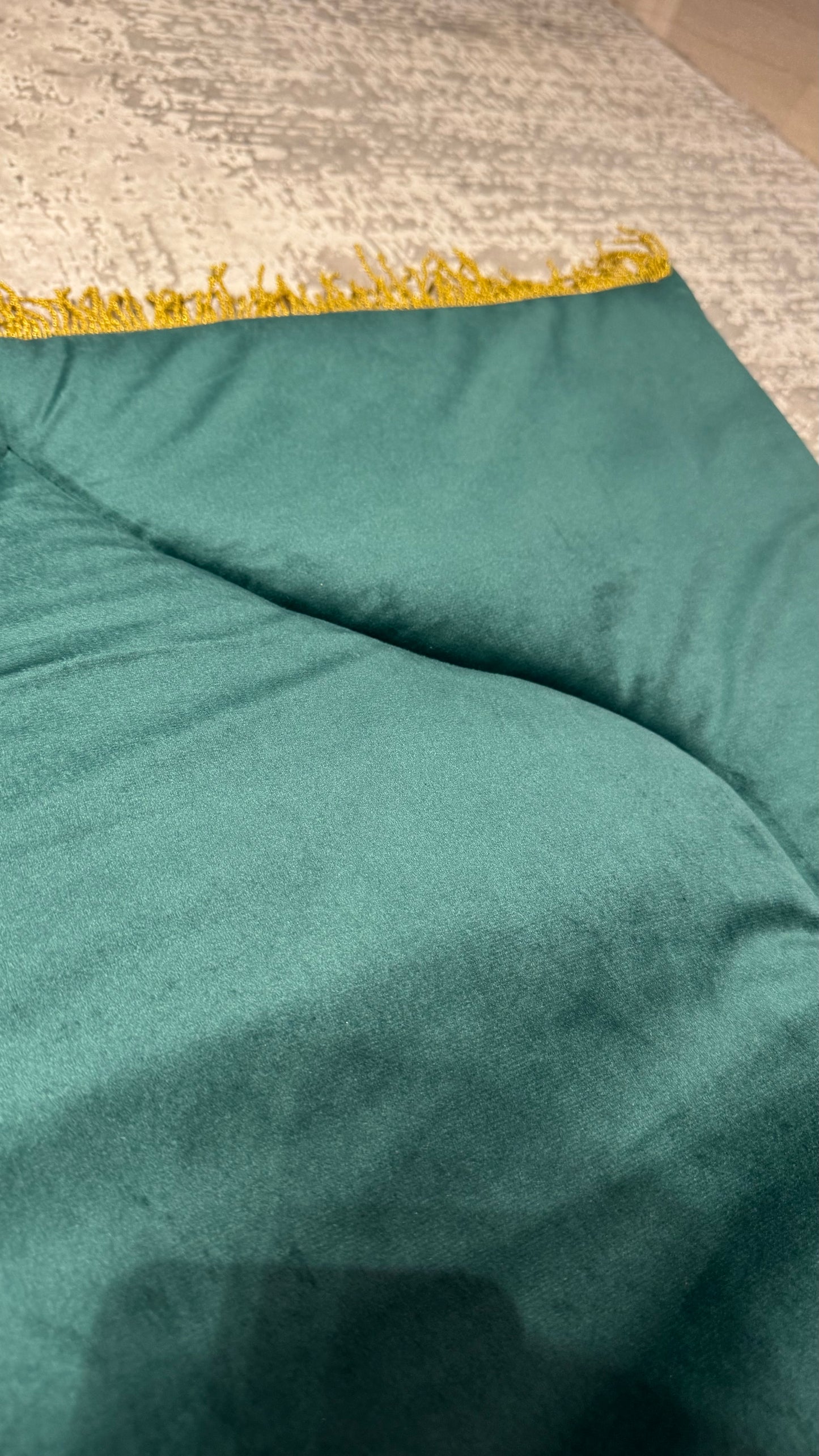 Handmade Silky Soft Plain Green with Gold Endings Prayer Rug