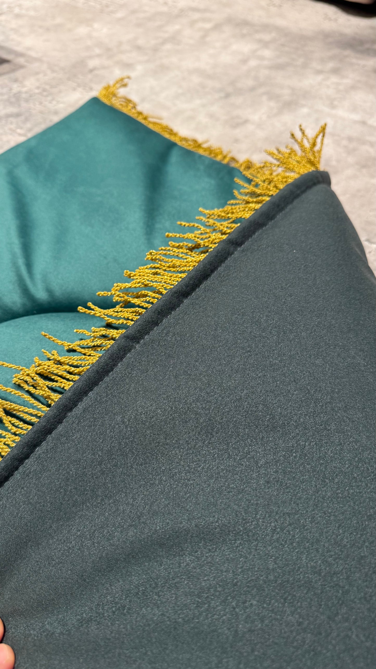 Handmade Silky Soft Plain Green with Gold Endings Prayer Rug